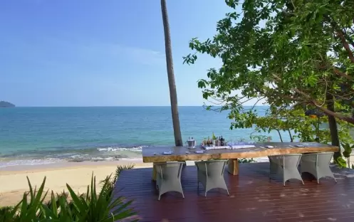 THE BEACH TABLE LONG TABLE